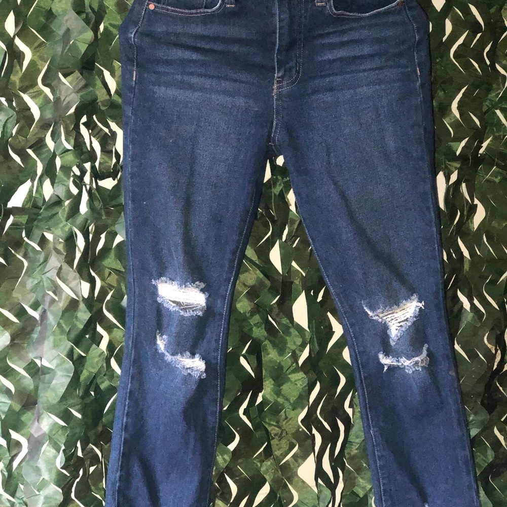 Women's Distressed Blue Jean Capris
